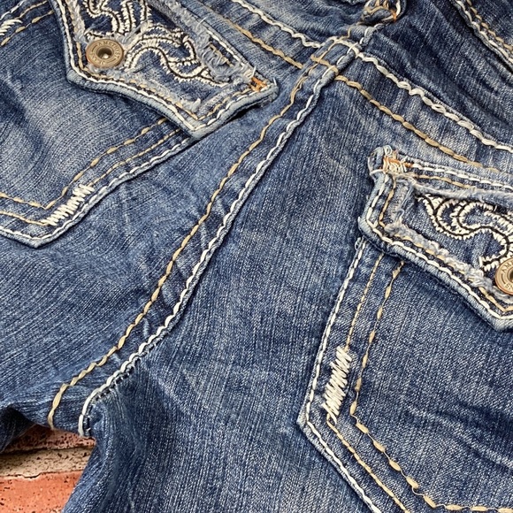 Amethyst cuffed Capri jeans - Picture 5 of 12